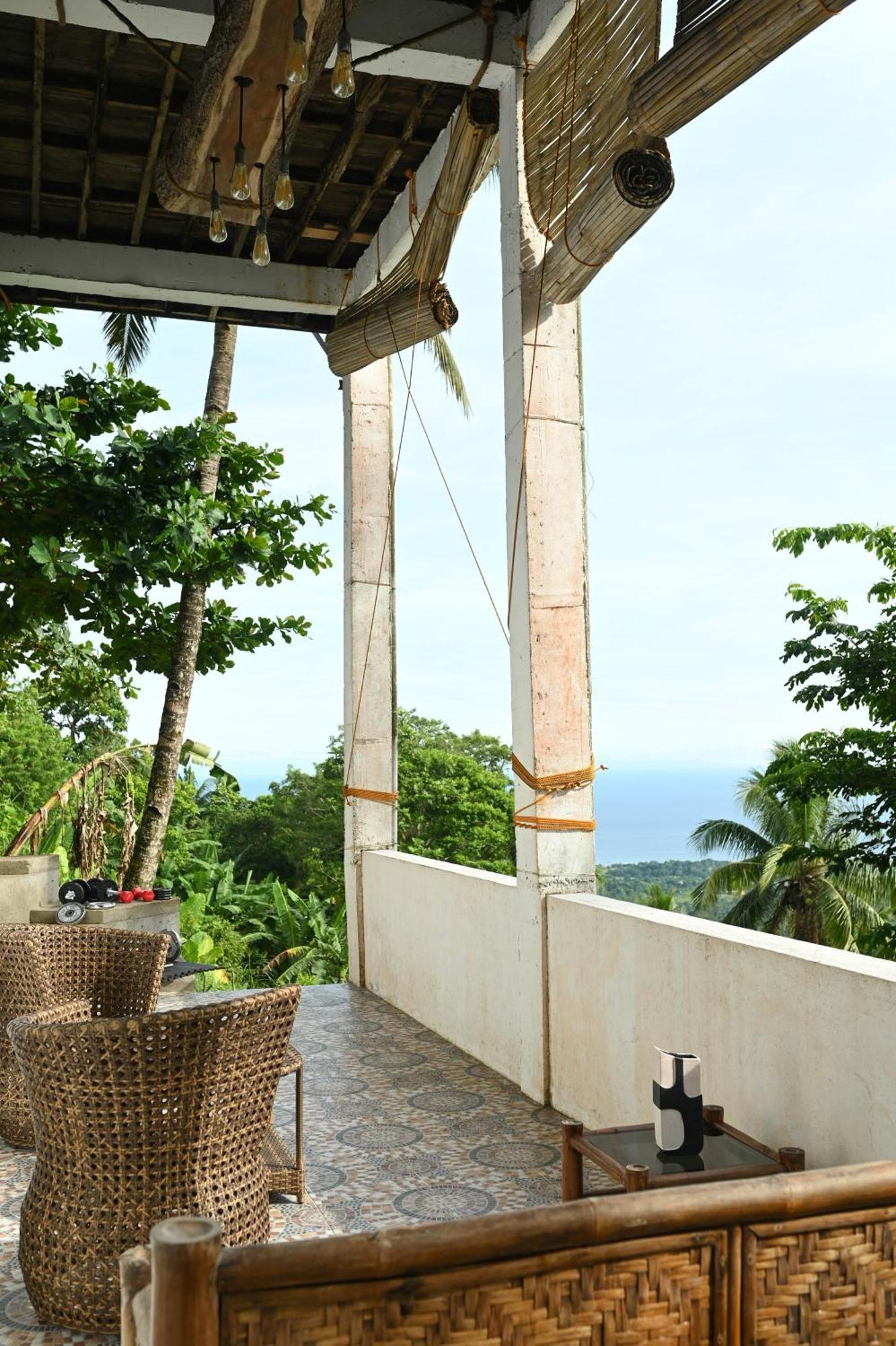 The Balcony Of The Camiguin Island Apartment Мамбаджао Екстериор снимка